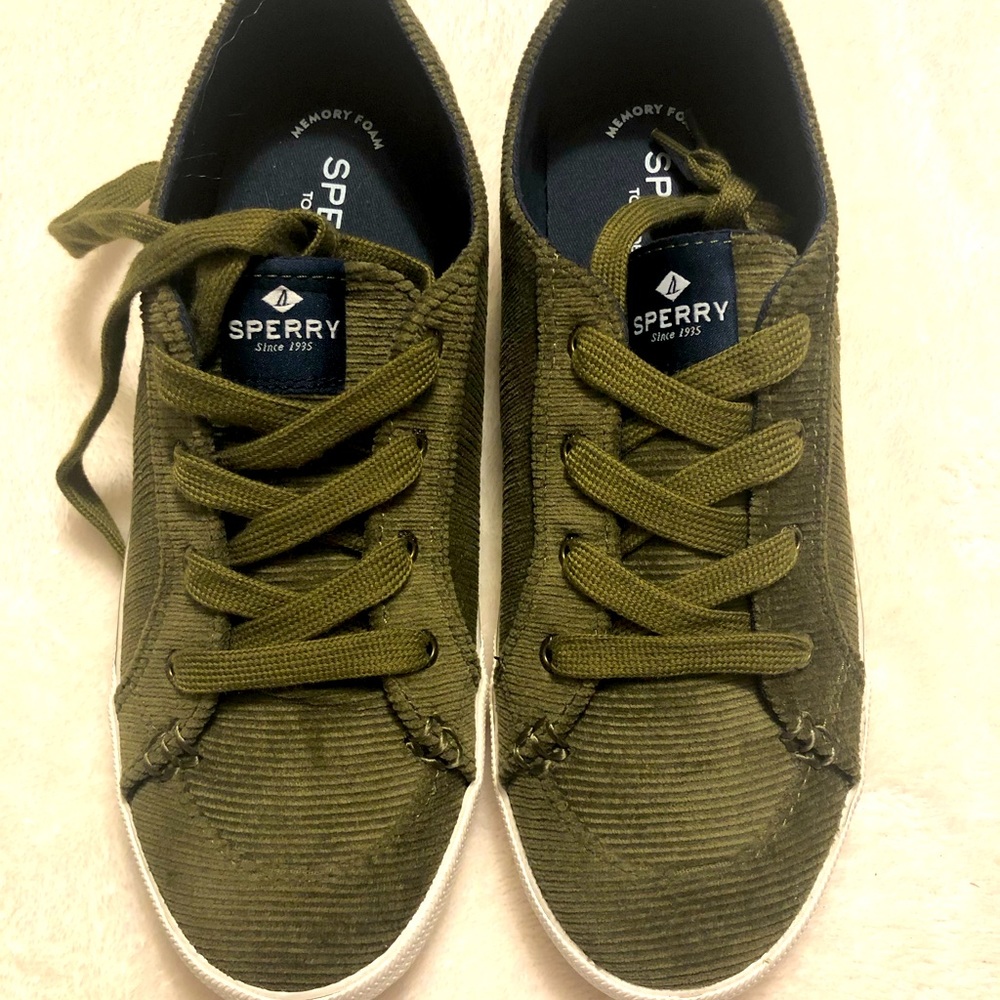 Sperry Lounge LTT Olive Green corduroy sneakers. Size 9. New in box.